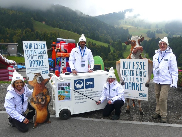 Medienmitteilung: «IGSU-Botschafter für saubere Wanderwege in Sattel-Hochstuckli»