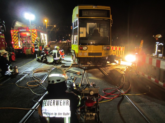 FW-MH: Straßenbahn entgleist