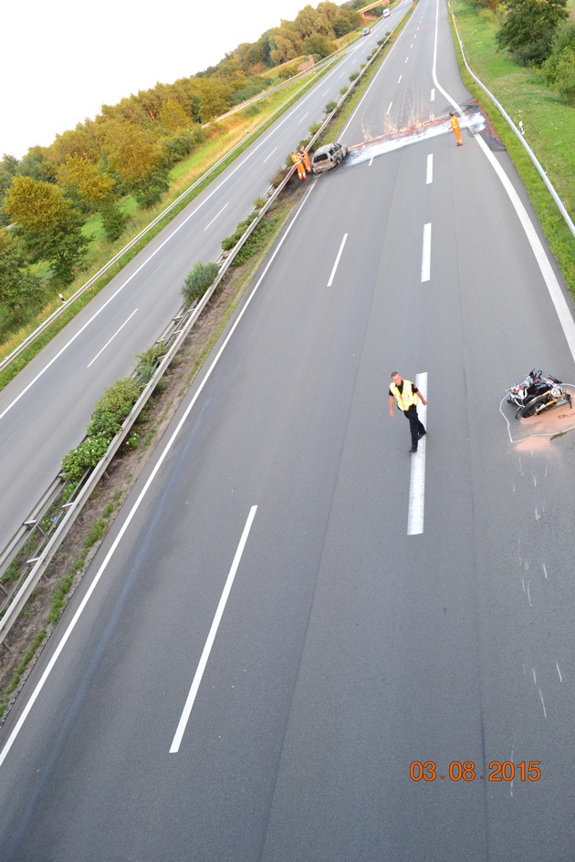 POL-WL: Schwerer Verkehrsunfall auf der A 39 - Motorradfahrer wird tödlich verletzt