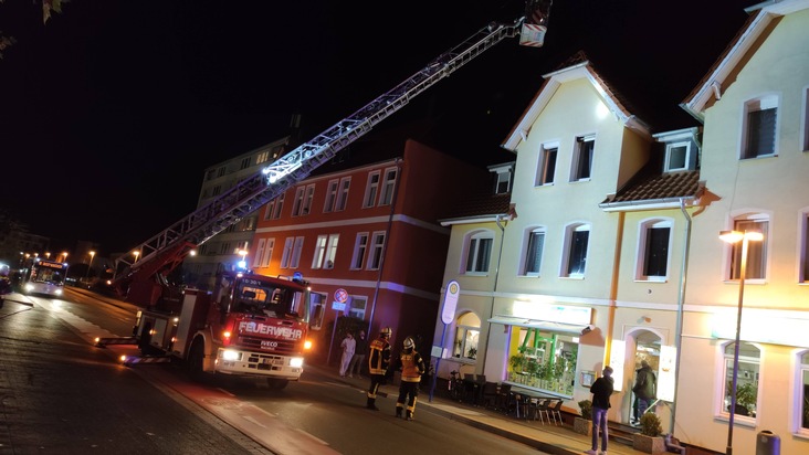 FW Celle: Zwei Einsätze innerhalb vom 30 Minuten für die Celler Feuerwehr
