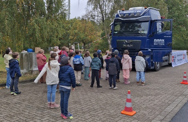 POL-CE: Celle - Polizei Celle stellt eine spezielle Verkehrssicherheitssituation an der Grundschule Groß Hehlen vor