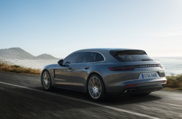 Porsche Schweiz AG: Weltpremiere in Genf: Sport Turismo erg&auml;nzt die Panamera-Baureihe / Neue Karosserievariante des Porsche Panamera