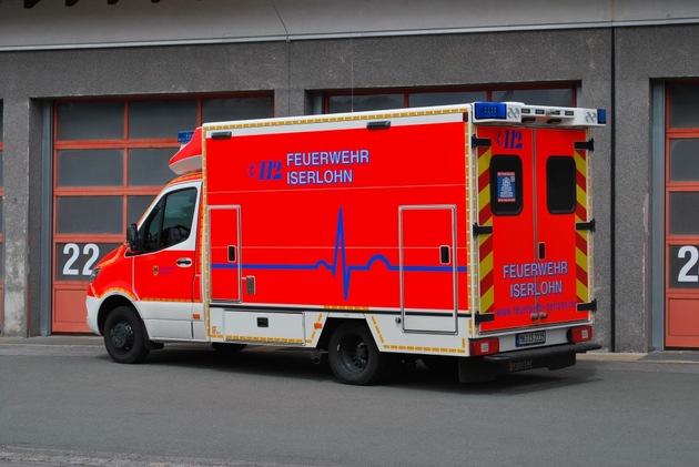 FW-MK: Feuerwehr stellt neuen Rettungswagen in Dienst