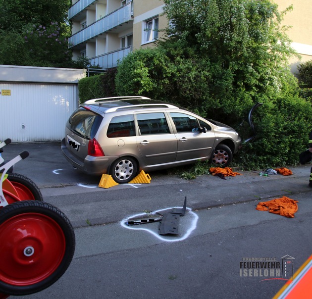 FW-MK: Verkehrsunfall mit eingeklemmter Person