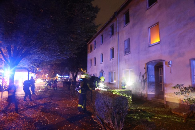 FW-EN: Jahresabschlussübung des Löschzugs Linderhausen: Realistische Einsatzsimulation für Routine im Ernstfall