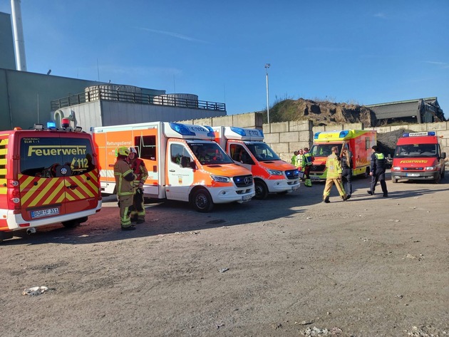 FW Bocholt: Feuerwehr und Rettungsdienst der Stadt Bocholt gleich mehrfach im Einsatz