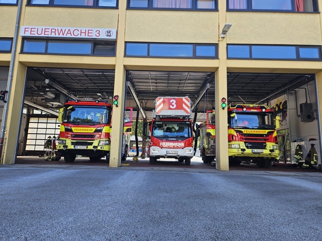 FW Ratingen: Überörtliche Hilfe beim Großbrand in Duisburg