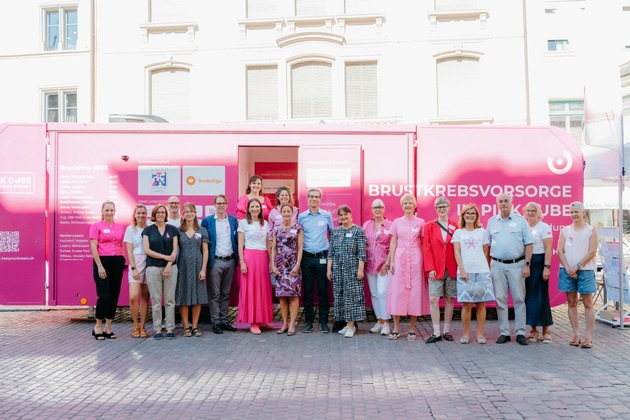 Ja zur Brustkrebsfrüherkennung – heute im PINK CUBE auf dem Fronwagplatz