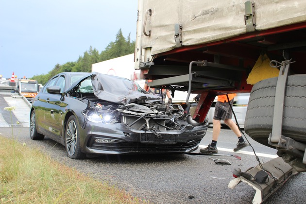 POL-VDKO: Verkehrsunfall mit leichtverletzter Person