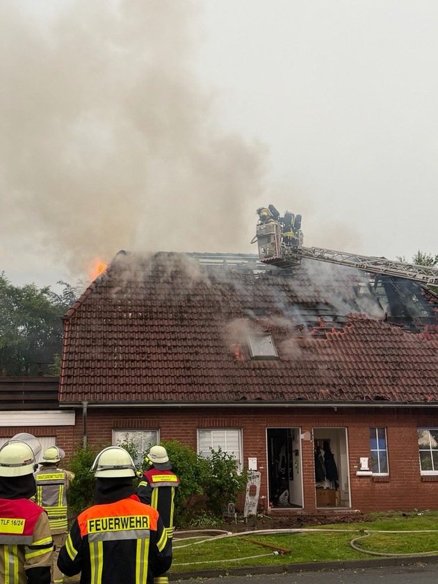 FW-ROW: Dachstuhlbrand in Bevern