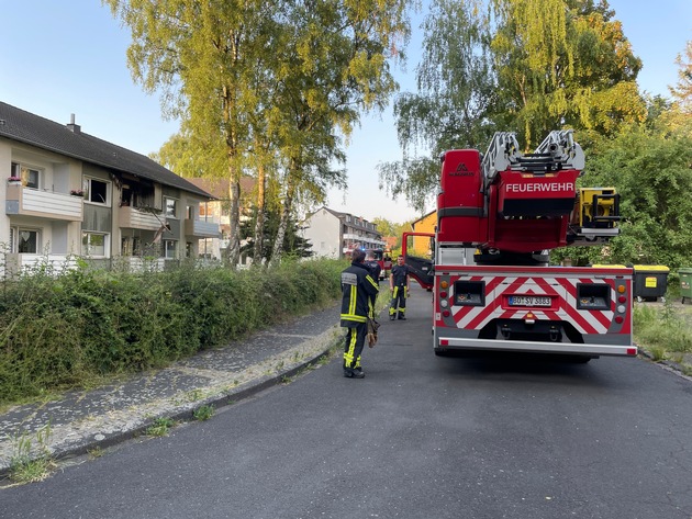FW-BO: Feuerwehr rettet zwei Bewohner bei Wohnungsbrand im Bochum-Werne
