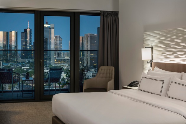 5 Jahre Meli&aacute; Frankfurt City: Spanische Gastfreundschaft &uuml;ber den D&auml;chern Frankfurts