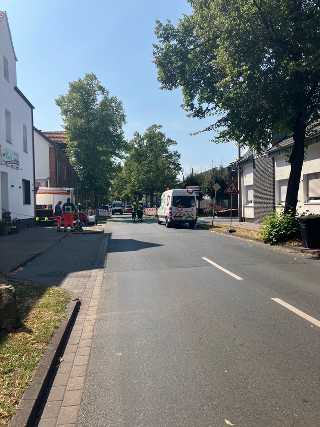 FW-WAF: Gasaustritt bei Bauarbeiten