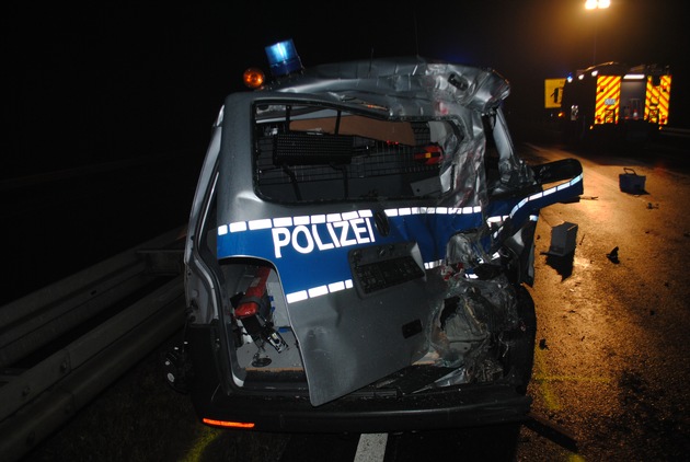 POL-NI: Nachtrag zum &quot;Verkehrsunfall auf der B6 zwischen LKW und Einsatzfahrzeug der Polizei&quot;