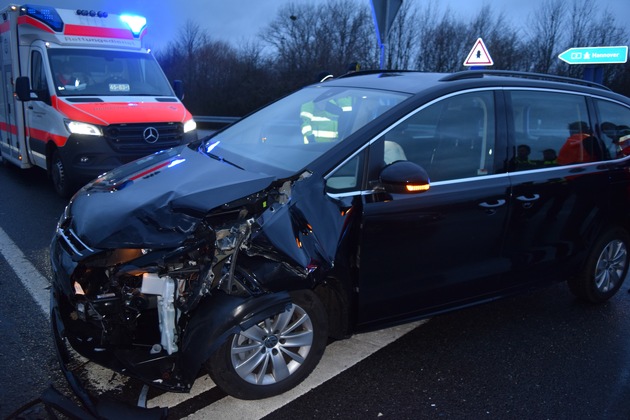 POL-NI: Verkehrsunfall mit Verletztem an der Anschlussstelle Lauenau