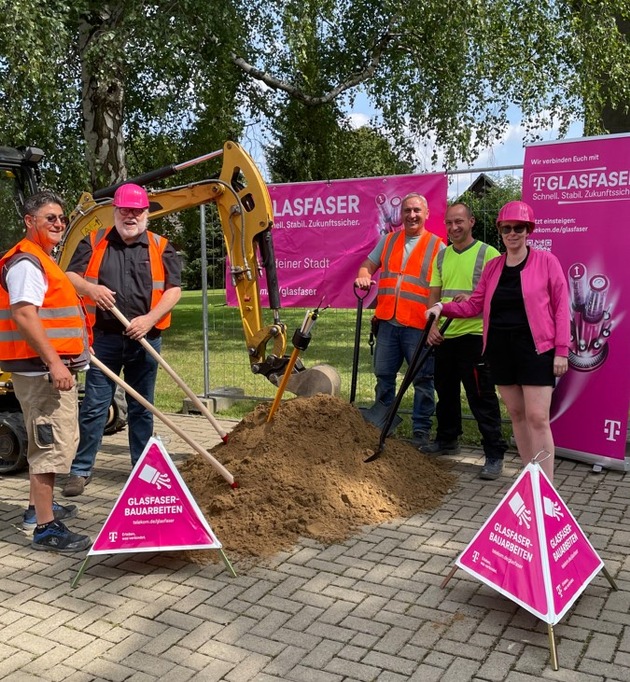 Telekom startet Glasfaserausbau in Groß Stöckheim und der Innenstadt von Wolfenbüttel