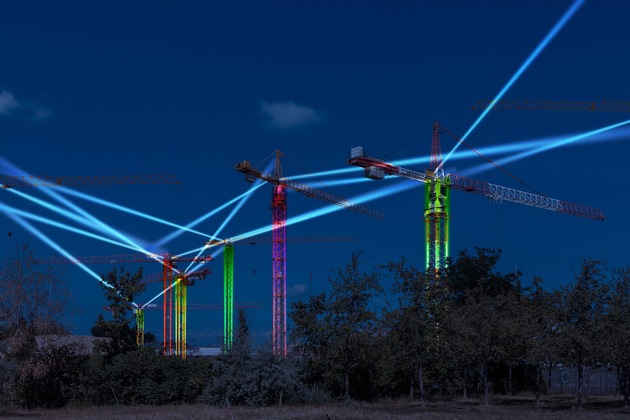 &quot;Berlin leuchtet&quot; mit über 70 Illuminationen: BUWOG präsentiert Eröffnungsveranstaltung mit Michael Müller