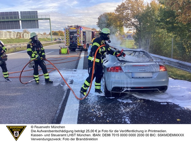 FW-M: Sportwagen auf Autobahn in Flammen (Langwied)