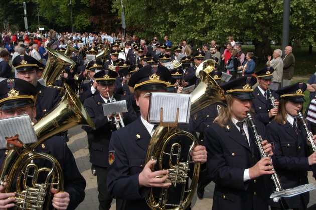 Deutschlands Feuerwehrmusiker immer besser / 1.000 Mitwirkende beim Bundeswertungsspielen in Celle / 15 Goldmedaillen