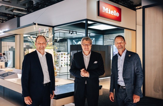 Miele & Cie. KG: Bei Miele auf der IFA ist Nachhaltigkeit das zentrale Thema / Neue Kochfelder, Dampfbacköfen und smarte Services für anspruchsvolle Genießer / Geschäftsführer Zinkann: "Miele weiter auf Wachstumskurs"