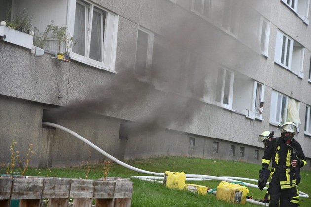 FW-DO: Aufwändige Löscharbeiten bei hochsommerlichen Temperaturen