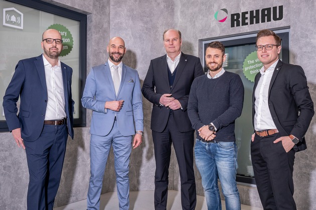 REHAU schließt strategische Partnerschaft mit Plattformpartner iHaus