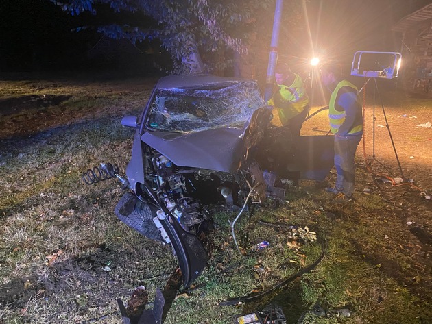 POL-STD: 19-jähriger Autofahrer bei Unfall in Hammah lebensgefährlich verletzt, Einbrüche in Himmelpforten, Harsefeld und Buxtehude