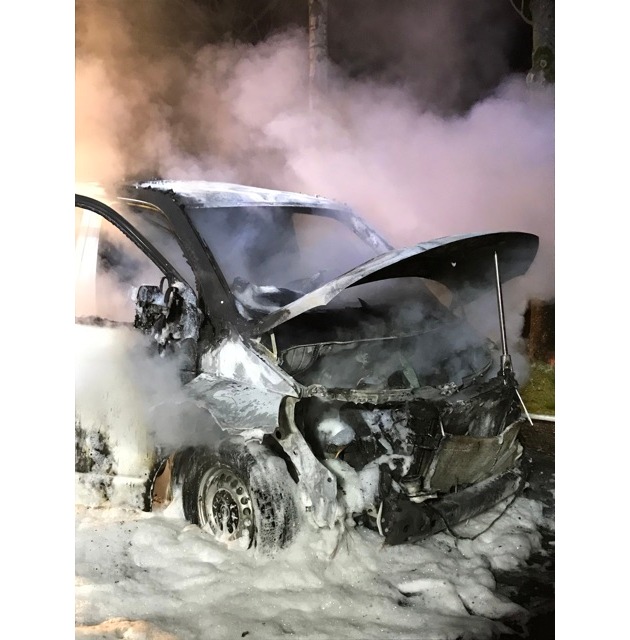 POL-CE: Müden/Örtze - Transporter gerät während der Fahrt in Brand