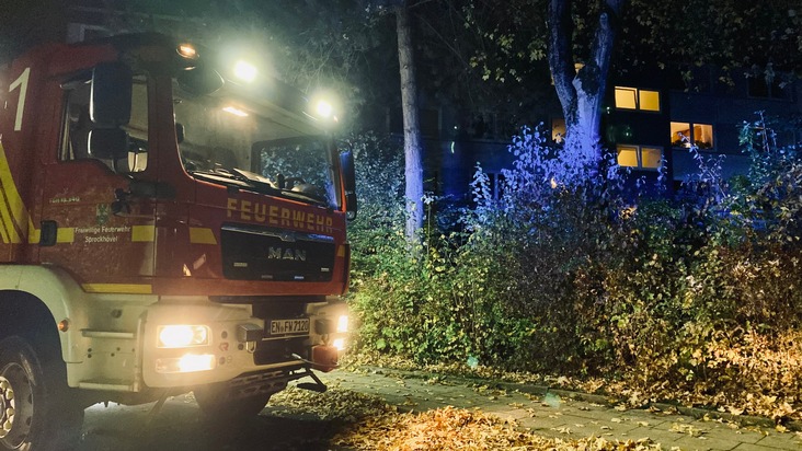 FW-EN: Drei Brände am Samstagabend - eine Person schwer verletzt - Passant rettet wohlmöglich Leben des Verletzten
