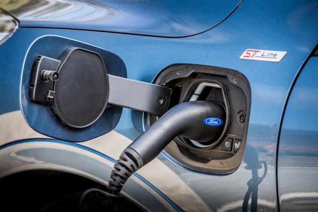 Ford Kuga PHEV (Plug-In-Hybrid) ist europaweiter Verkaufsschlager - fast 50 Prozent der Wegstrecke erfolgt elektrisch
