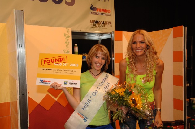 Die Gewinnerin der Miss Do-it-yourself Wahl 2005&quot; heisst Angela Zingerli und kommt aus Egnach