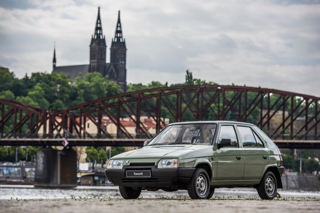 SKODA FAVORIT: Start einer Erfolgsära vor 30 Jahren (FOTO)