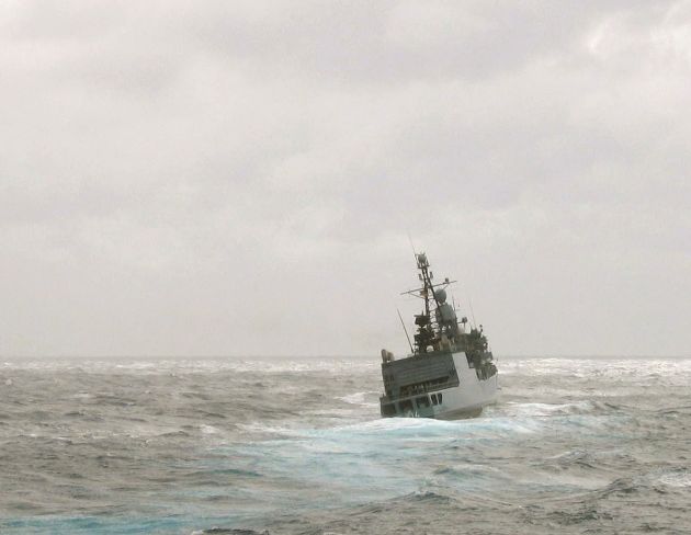 Deutsche Marine - Pressemeldung: Deutsche Marineschiffe besuchen Liverpool - Zuvor stürmische Fahrt über den Atlantik