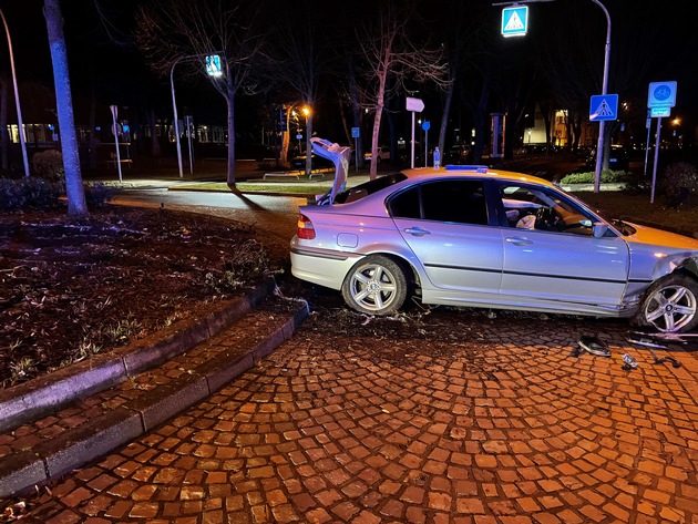 POL-MG: 20Jährige Rheydterin bei Verkehrsunfall schwer verletzt