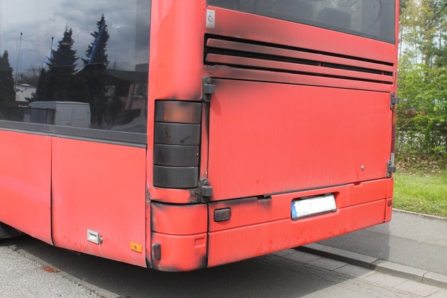 POL-PDKL: Verkehrsunsicherem Schulbus wurde Weiterfahrt untersagt...