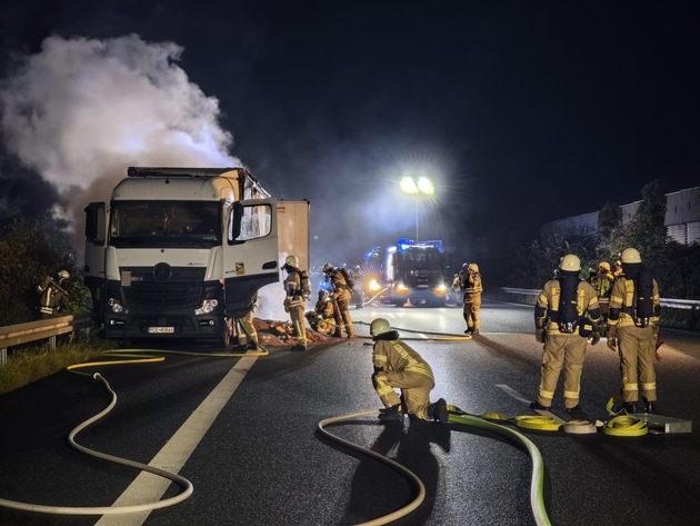 FW Helmstedt: LKW Brand auf der A2