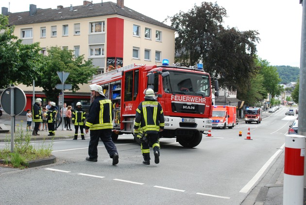 FW-AR: Gasgeruch in Arnsberg sorgt für Feuerwehreinsatz am Sonntagnachmittag