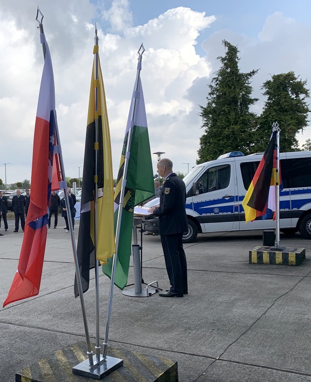 BPOLD PIR: Bundespolizei in Mitteldeutschland begrüßt und vereidigt 37 neue Kolleginnen und Kollegen