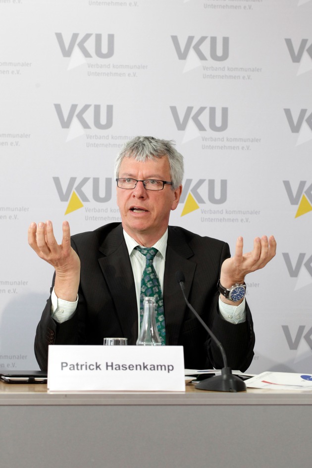 Pressekonferenz des Verbands kommunaler Unternehmen (VKU) am 10. April 2014: Vorstellung eines Gutachtens zu Defiziten beim Grünen Punkt (FOTO)