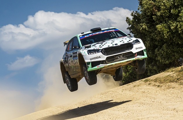 Skoda Auto Deutschland GmbH: Estland-Rallye: Nordische und estnische Škoda Fabia RS Rally2-Fahrer haben den Sieg in der WRC2 im Blick
