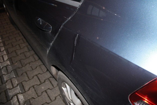 POL-DN: Kinder beschädigten Vielzahl von geparkten Autos