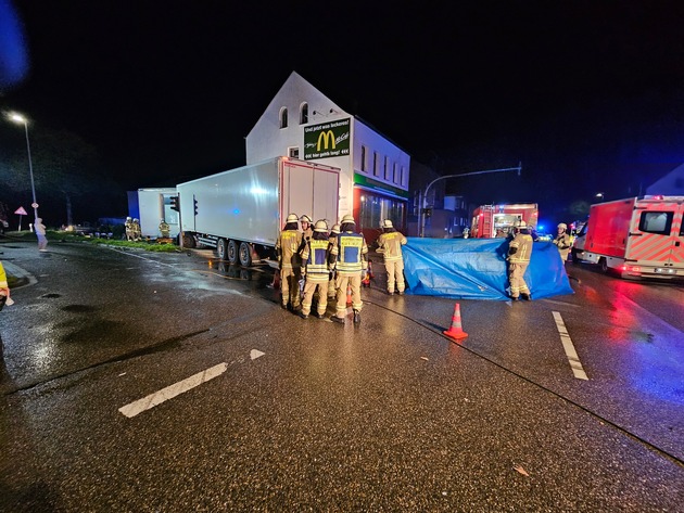 FW-KLE: Schwerer Verkehrsunfall in Kellen