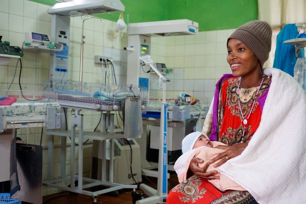EKFS-Pressemitteilung: Humanitärer Preis geht mit 100.000 Euro an die ärztliche Leiterin des Attat Hospitals Sr. Rita Schiffer: Nachhaltige chirurgische Versorgung in Attat, Äthiopien