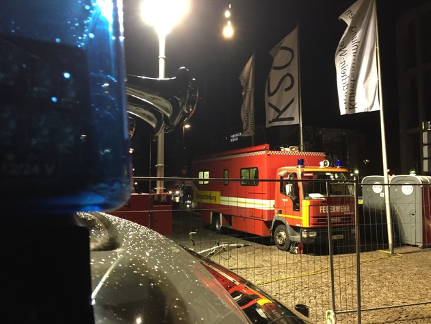 FW-D: Karnevalstage - Feuerwehr Düsseldorf zieht Bilanz: 2.002 Rettungsdiensteinsätze,  56 Feuermeldungen und 60 technische Hilfeleistungen