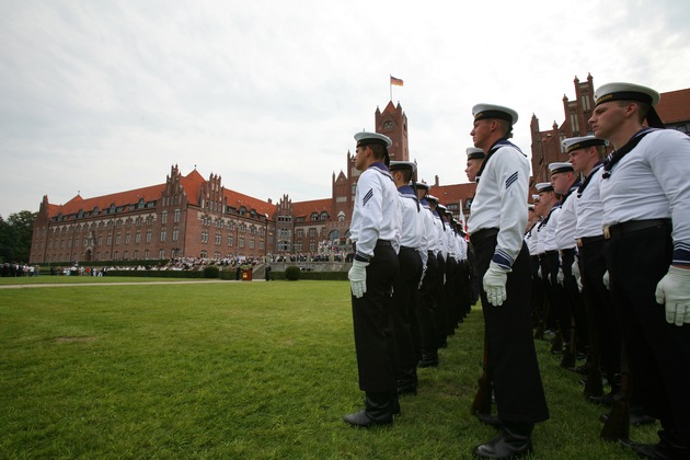 Ein großer Tag für die Kadetten - Vereidigung an der Marineschule Mürwik (mit Bild)