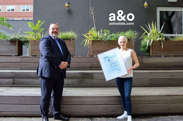 Mehr Sicherheit: a&amp;o erste Hotelkette mit TÜV Rheinland-Zertifikat für Hygiene- und Infektionsschutz