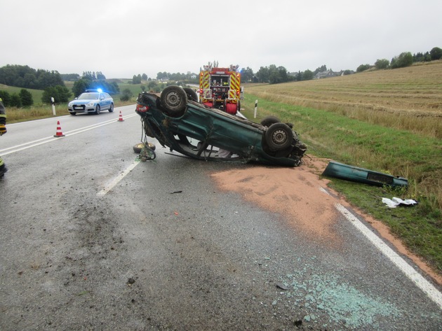 POL-PDTR: Verkehrsunfall mit Personenschaden; Unfallfahrzeug nicht zugelassen