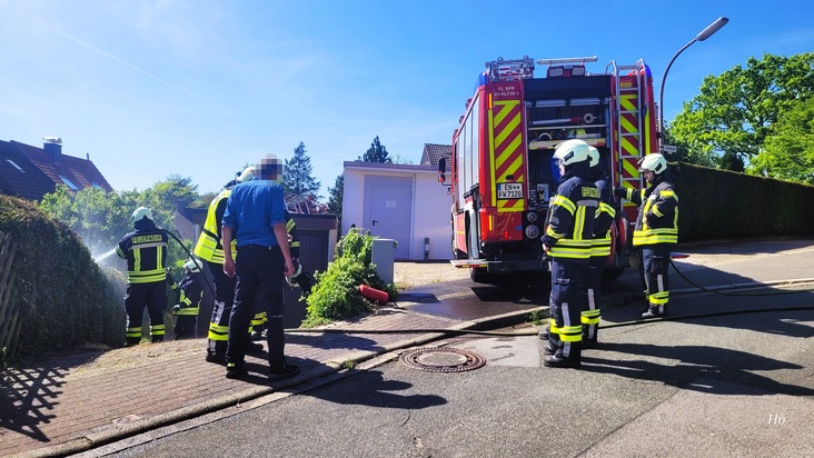 FW-EN: Heckenbrand in Niedersprockhövel