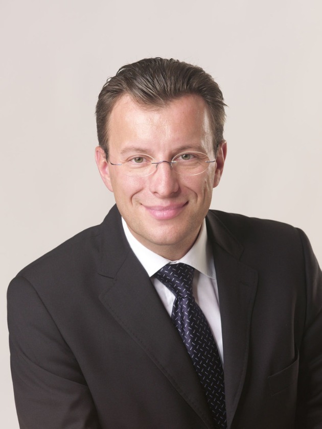 Stephan Kuhn übernimmt die Leitung des Geschäftsbereiches Financial Services von Ernst &amp; Young Schweiz
