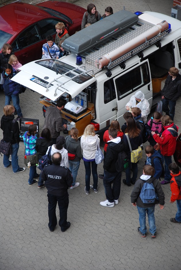 POL-GOE: (265/2010) &quot;Zukunftstag 2010&quot; bei der Polizei Göttingen - 107 Jungen und Mädchen besuchen zentrale Veranstaltung in der Groner Landstraße
